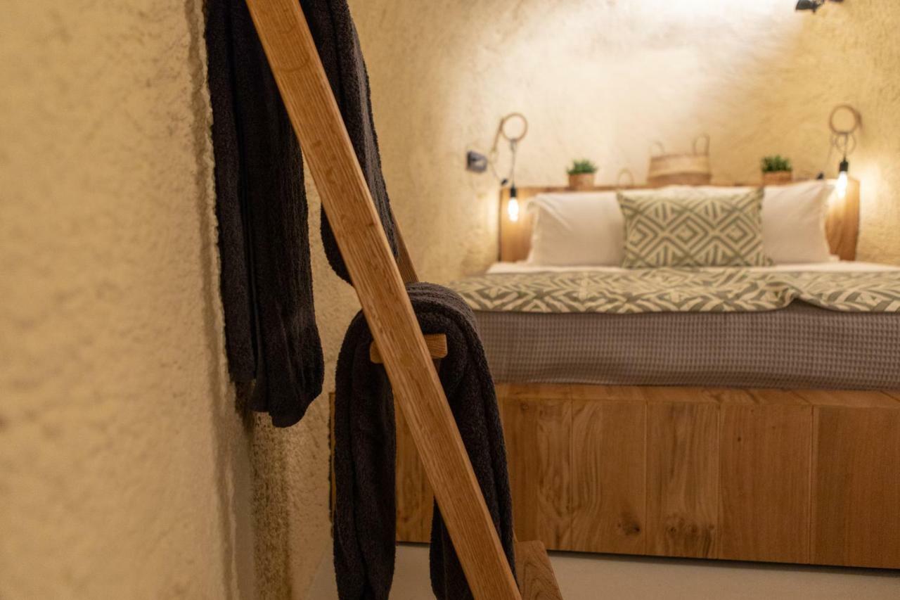 Nalas Suites Emporio  Экстерьер фото